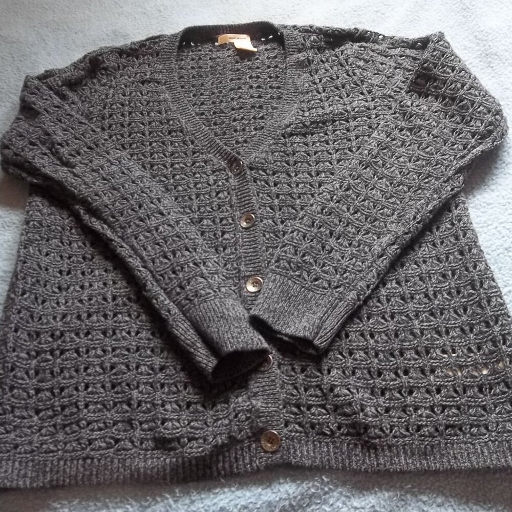Vneck loose knit sweater